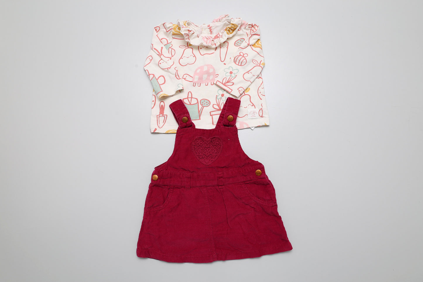 Buntes Baumwoll-Set - langärmelige Poloshirt und Latzkleid (62-68)