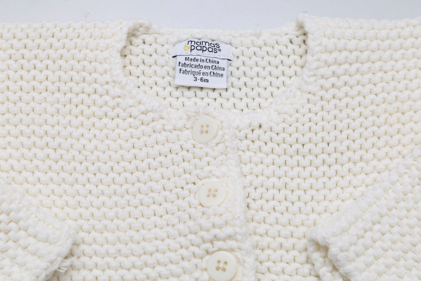 Cremeweiße Strickjacke (68) - KlugeMutti