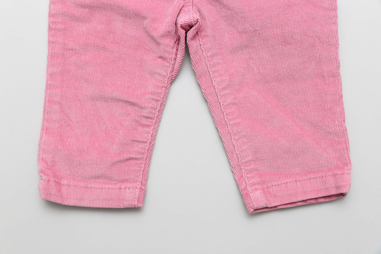 Rosa Cordhose (68)