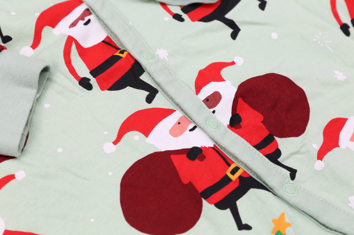 Strampler aus Baumwolle mit Weihnachtsmann-Muster (86) - KlugeMutti