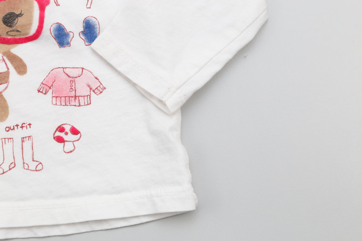 Weißes Langarmshirt mit Hasen (74) - KlugeMutti