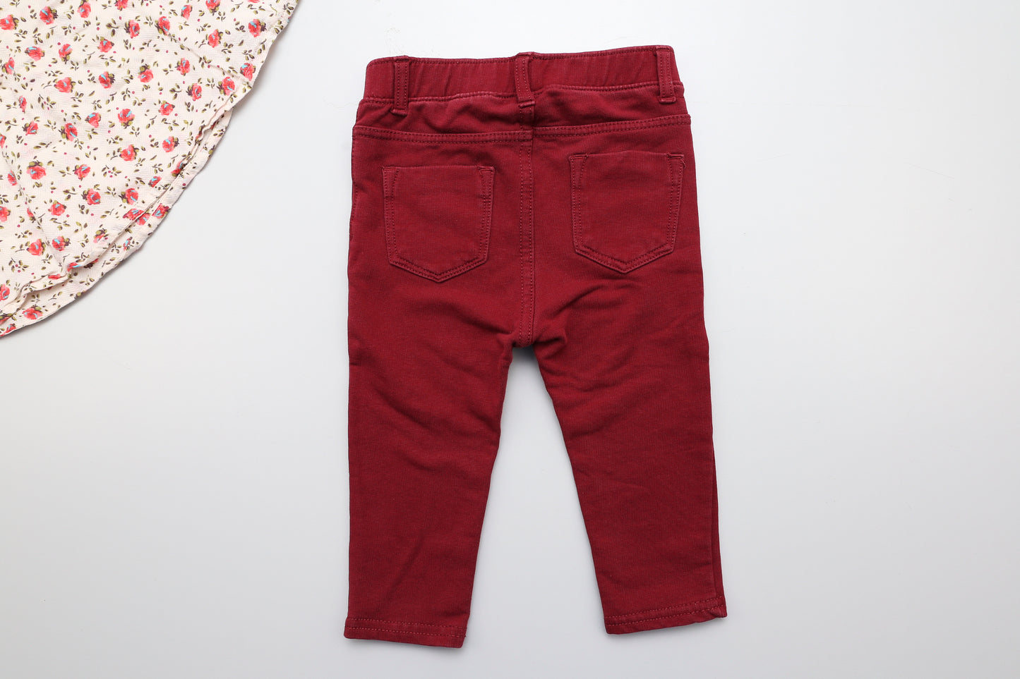 Mädchen Set in Bordeaux mit Blumenbluse (74) - KlugeMutti