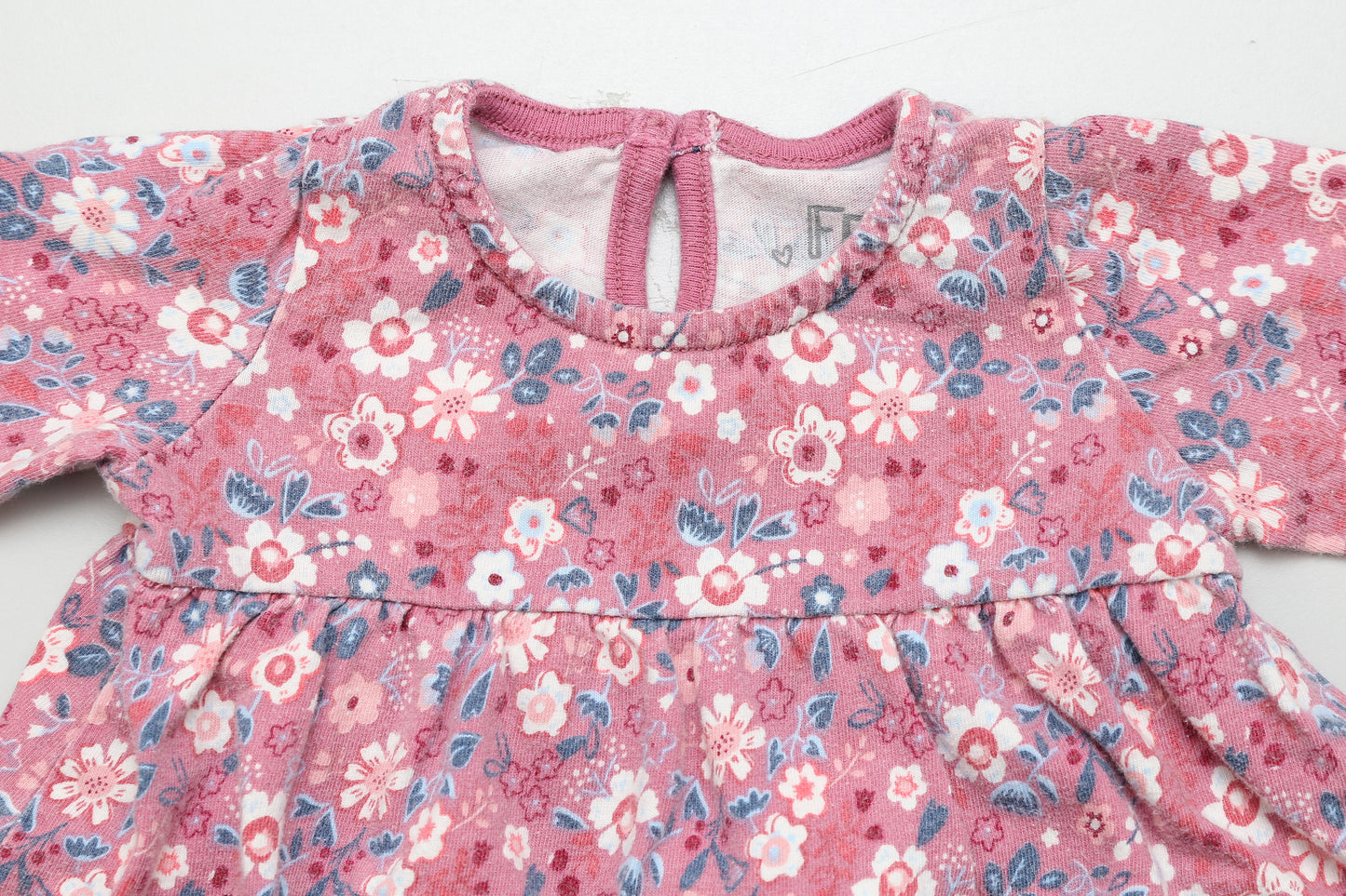Rosa langärmliges Baumwollkleid mit Blumenmuster (62) - KlugeMutti