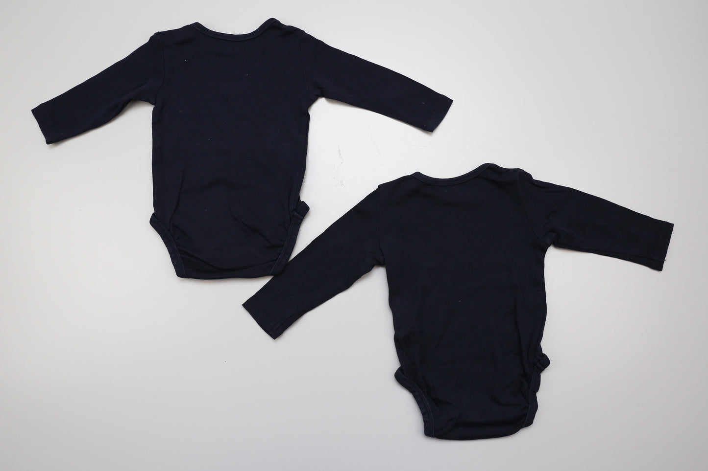 Schwarzes Langarmbody-Set aus Bio-Baumwolle (68) - KlugeMutti