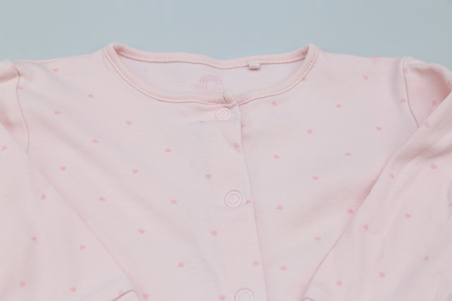 Set aus rosa Fußstramplern mit Herz- und Hasenmuster (80) - KlugeMutti