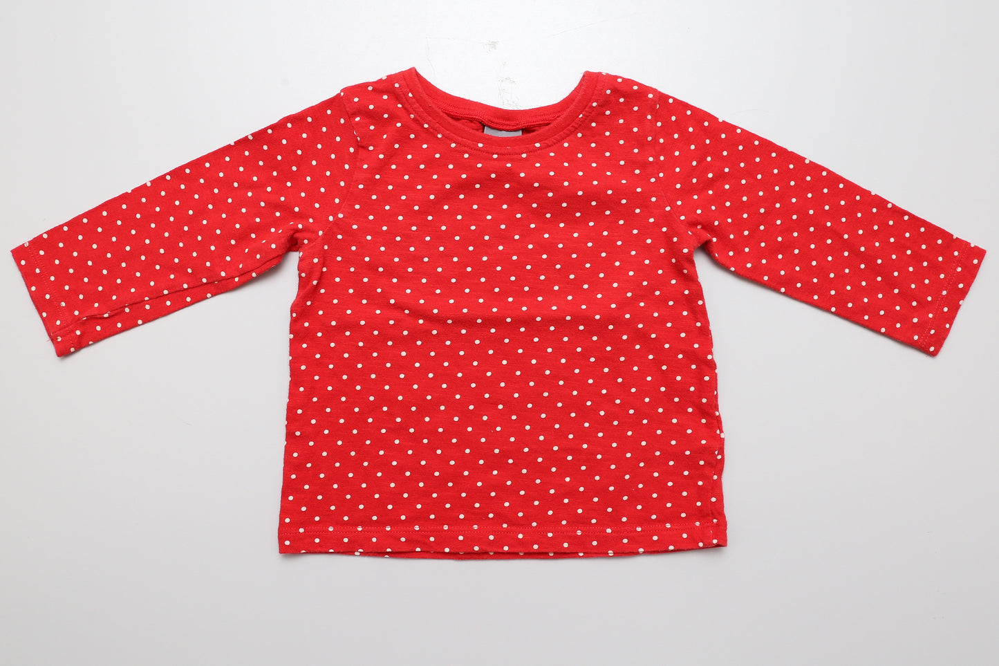 Rotes, gepunktetes Langarmshirt aus Baumwolle 80
