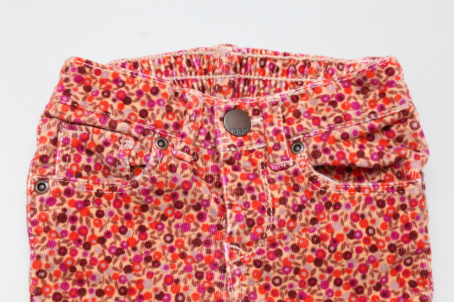 Wunderschöne, florale Cordhose (80) - KlugeMutti