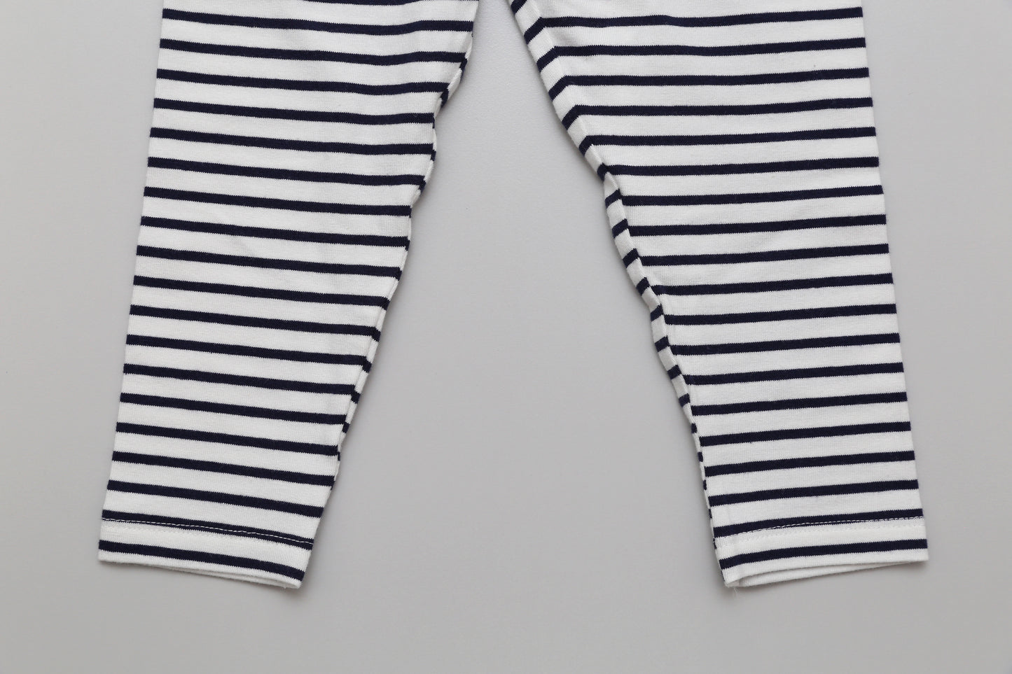 Weiß-schwarz gestreifte Leggings (80) - KlugeMutti