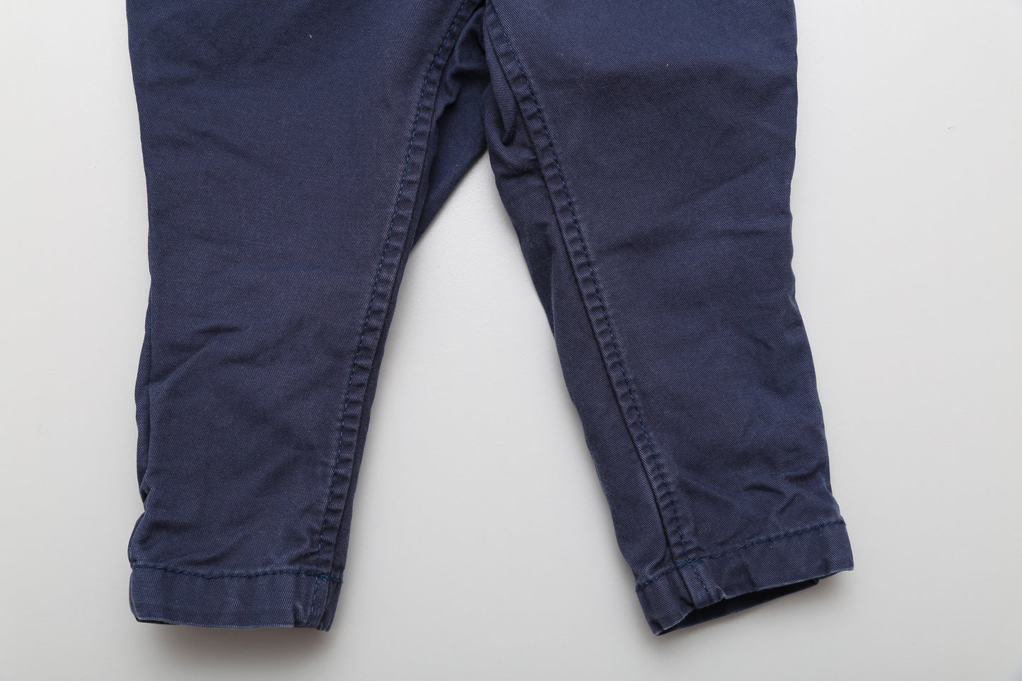 Dunkelblaue Hose mit verstellbarem Bund (80) - KlugeMutti