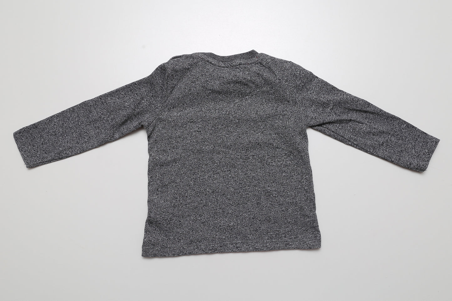 Dunkelgraues Langarmshirt (80) - KlugeMutti