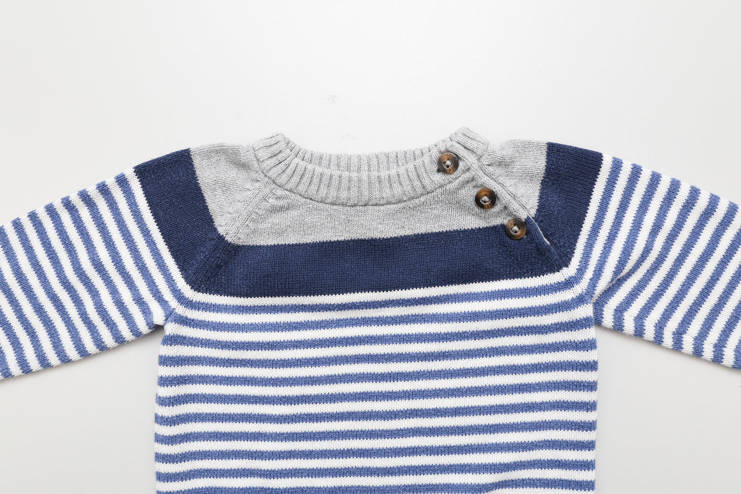 Blau-weiß gestreifter Strickpullover (68) - KlugeMutti