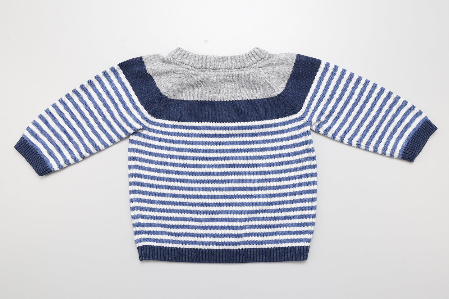Blau-weiß gestreifter Strickpullover (68) - KlugeMutti