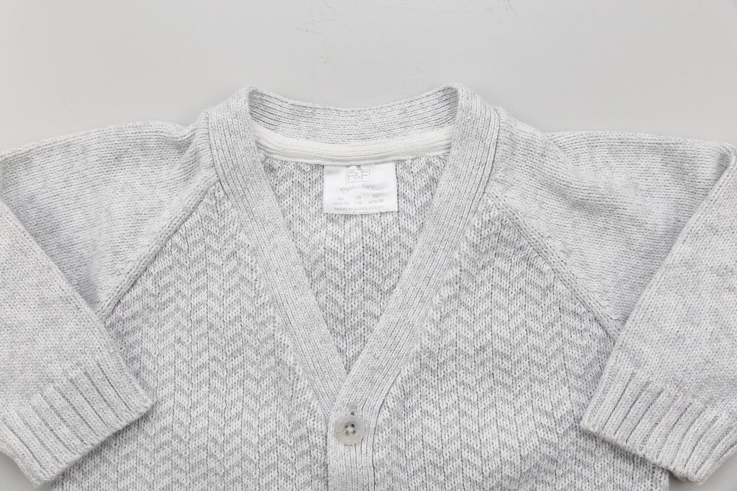 Graue Strickjacke (62) - KlugeMutti
