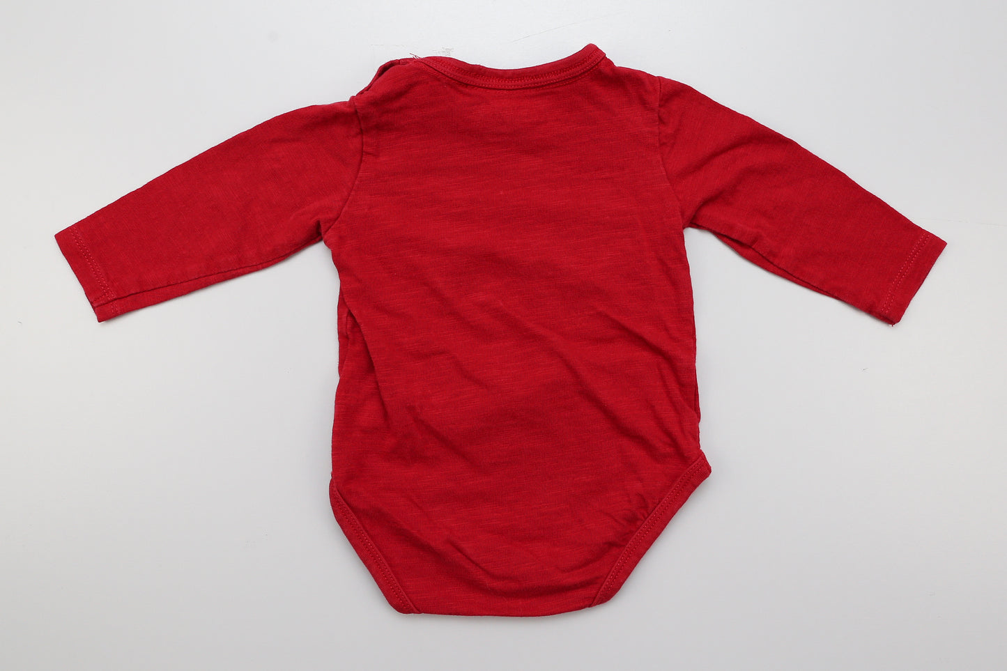 Rotes Langarmbody mit Aufdruck (62) - KlugeMutti