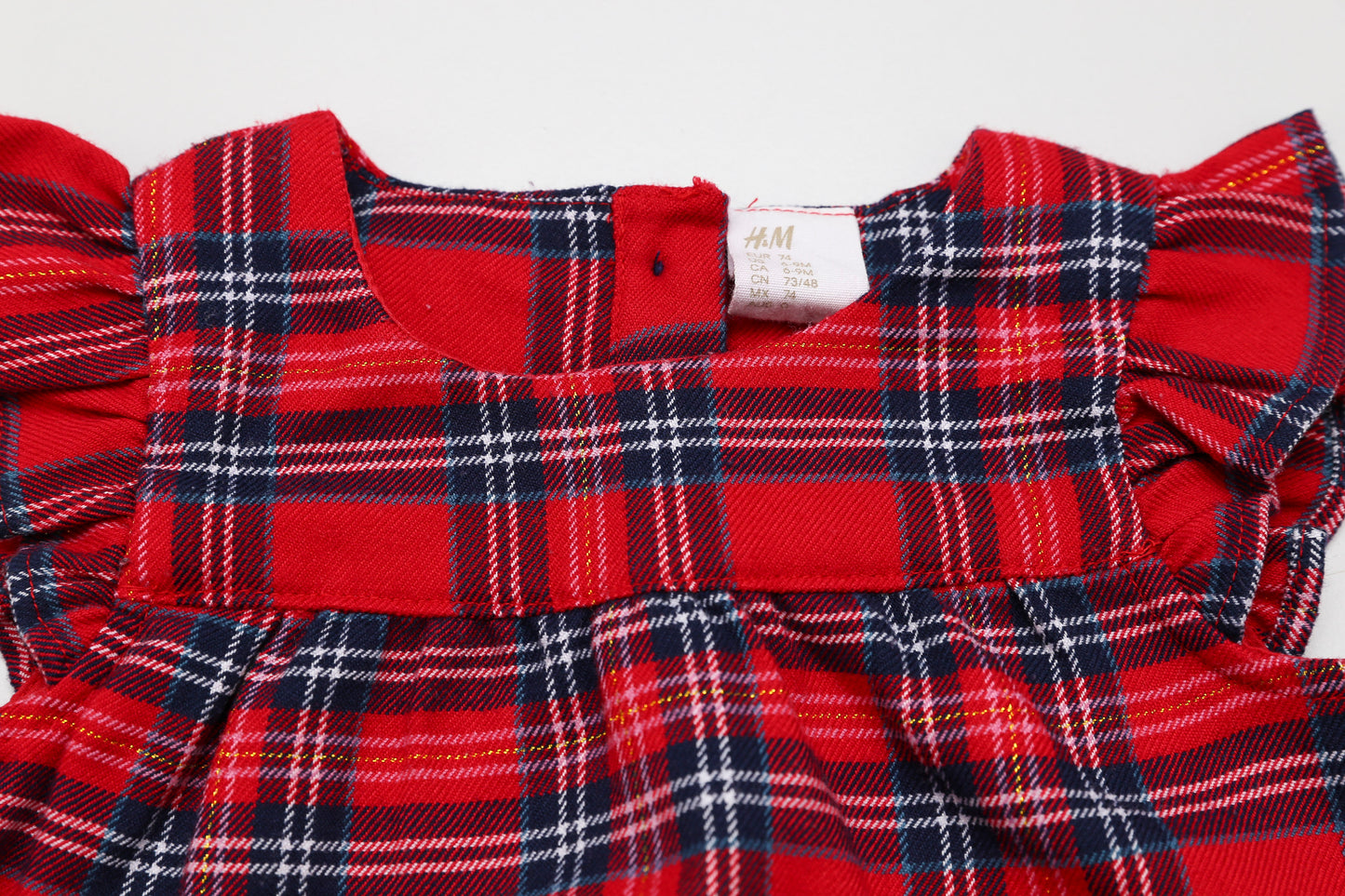 Rotes kariertes Kleid mit Rüschensäumen an den Ärmeln (74) - KlugeMutti