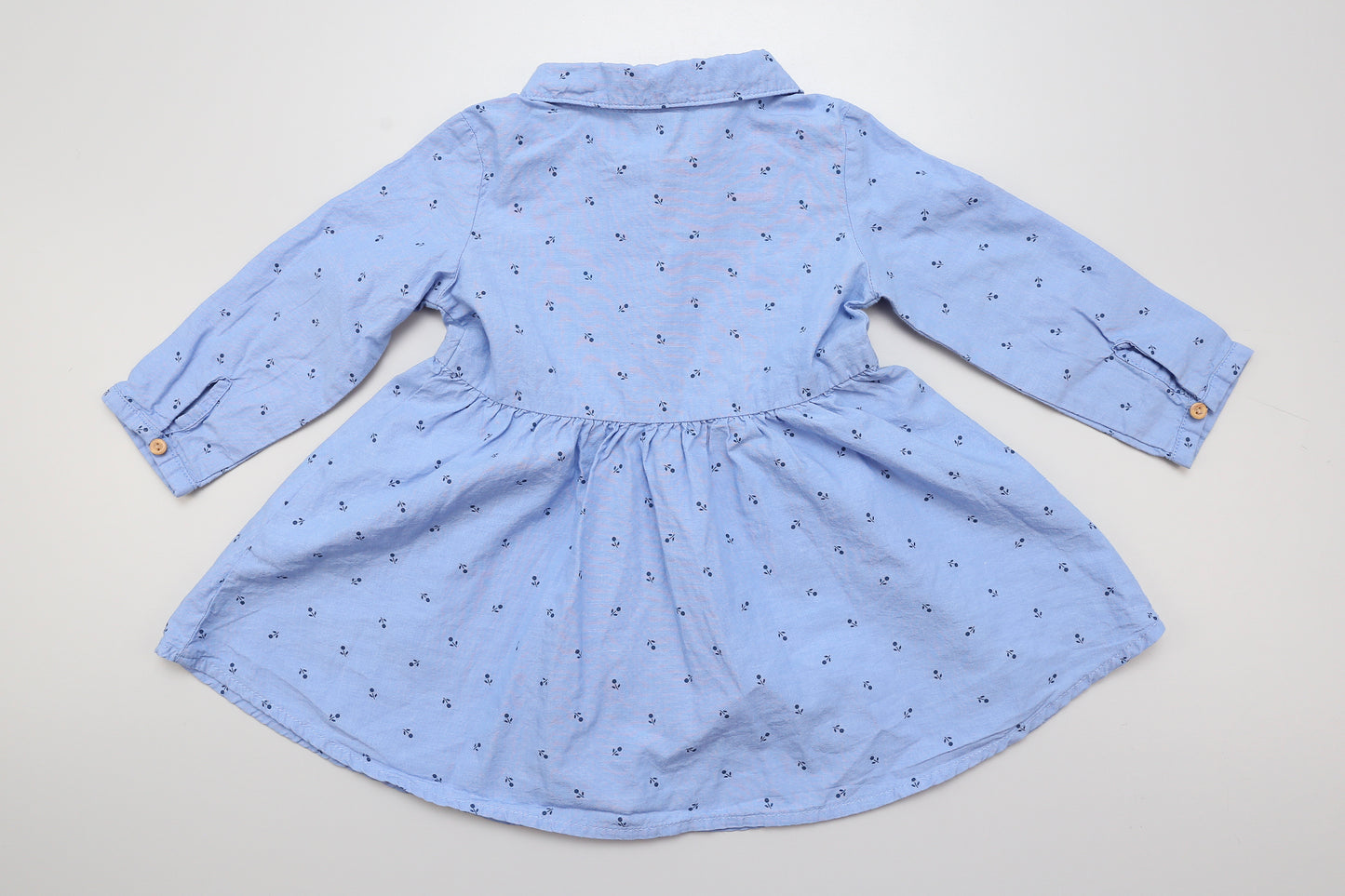 Hellblaues Blumenmuster-Hemdkleid mit Kragen (74) - KlugeMutti