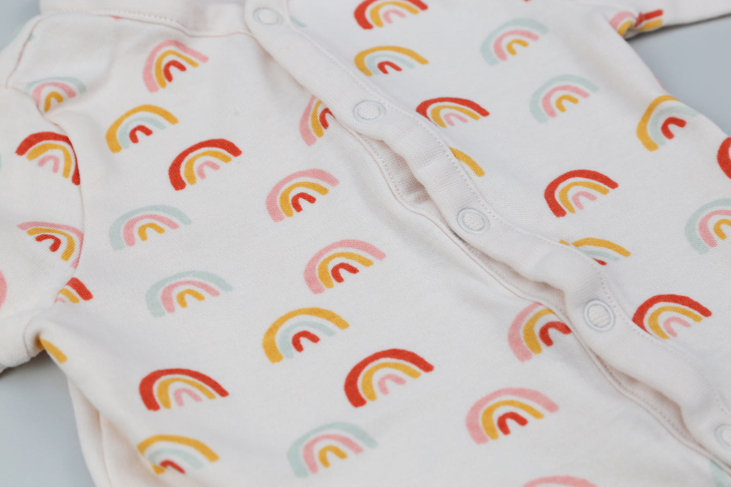 Fußloser Strampler mit Regenbogenmuster (56) - KlugeMutti