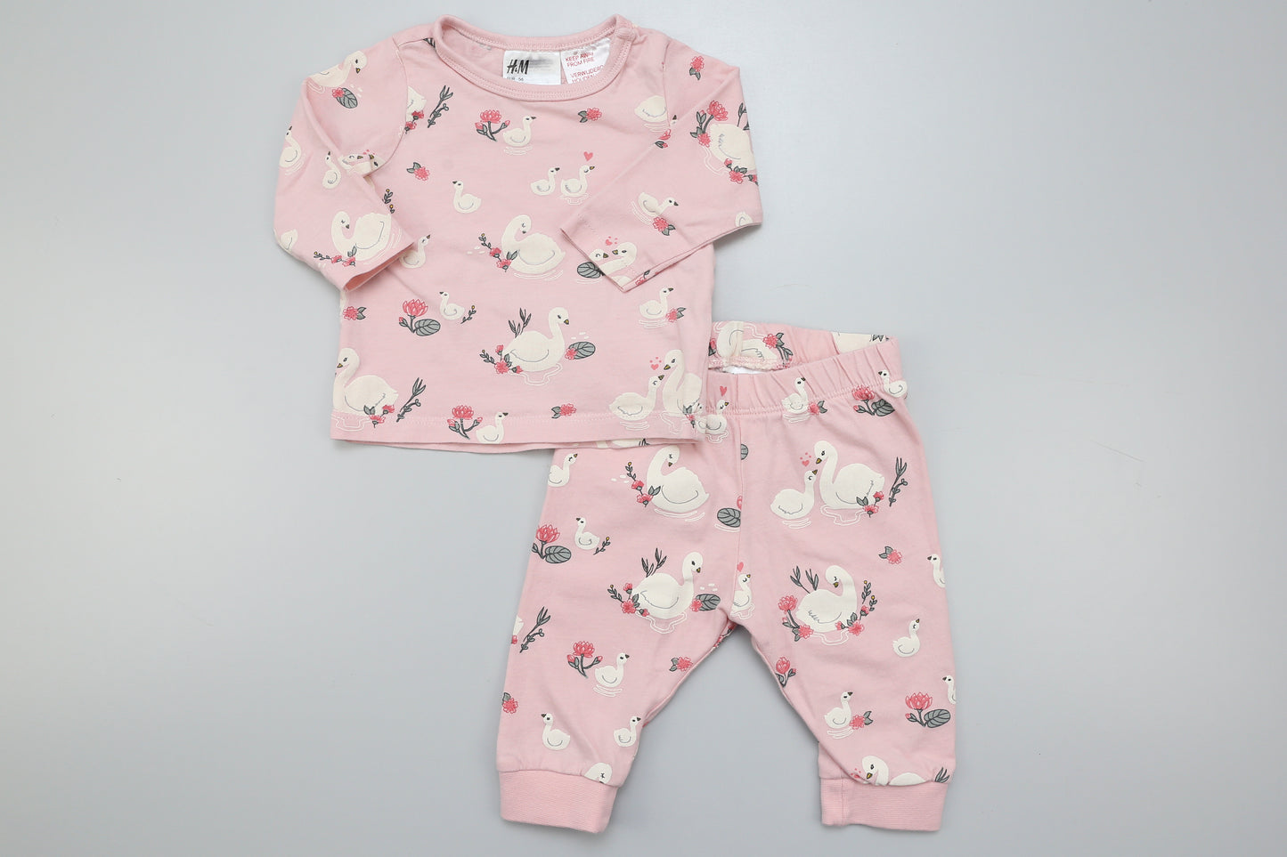 Rosa Set mit Schwanenmuster 56