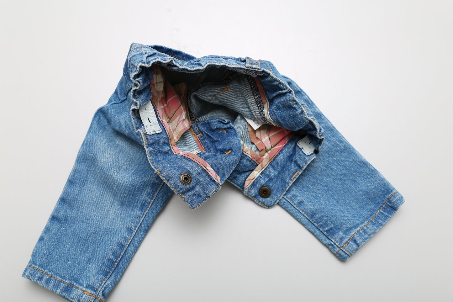 Jeans mit Piratenknöpfen (62) - KlugeMutti