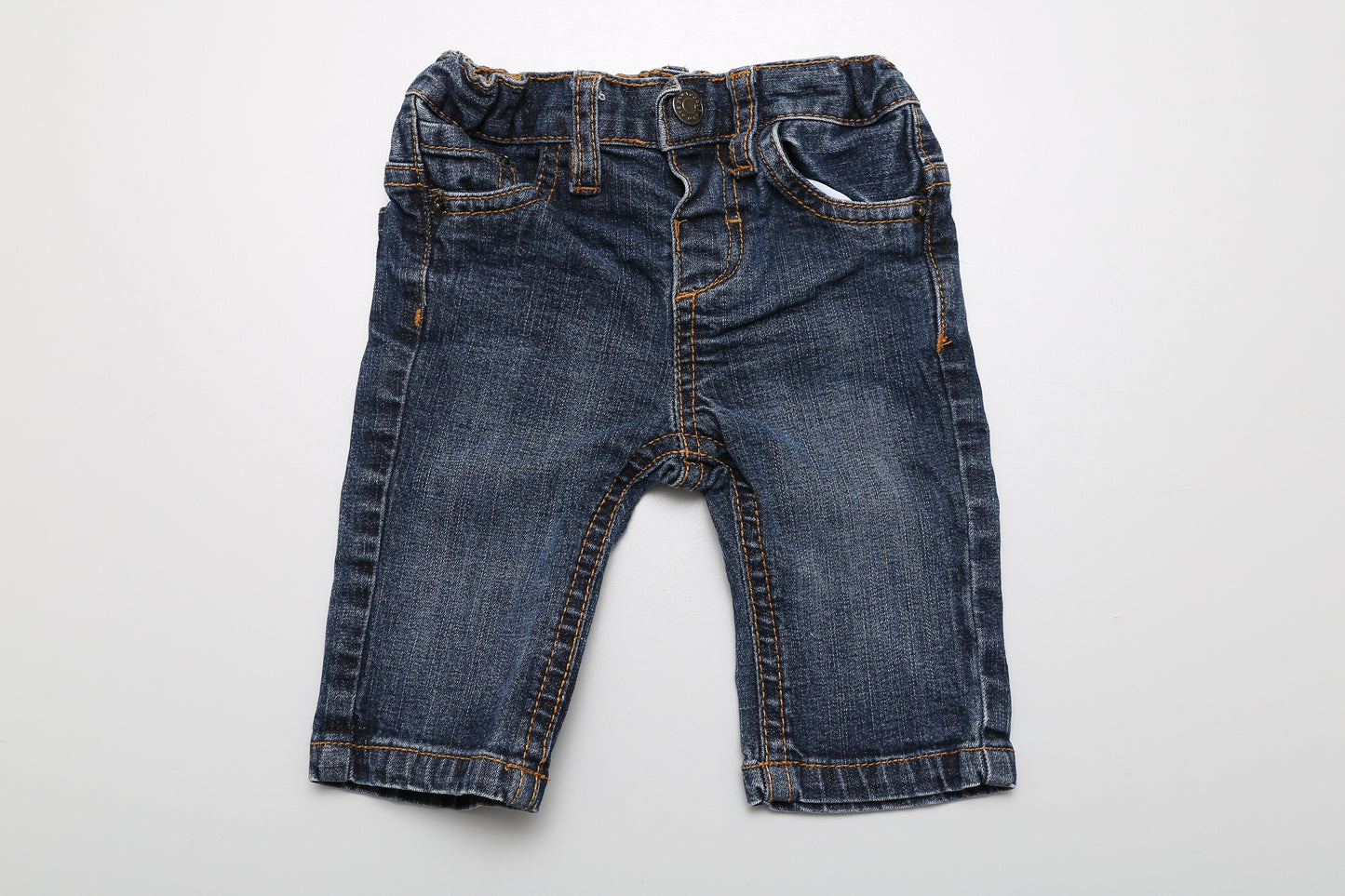 Hema gerade geschnittene dunkelblaue Jeans mit verstellbarem Bund. Größe 62.