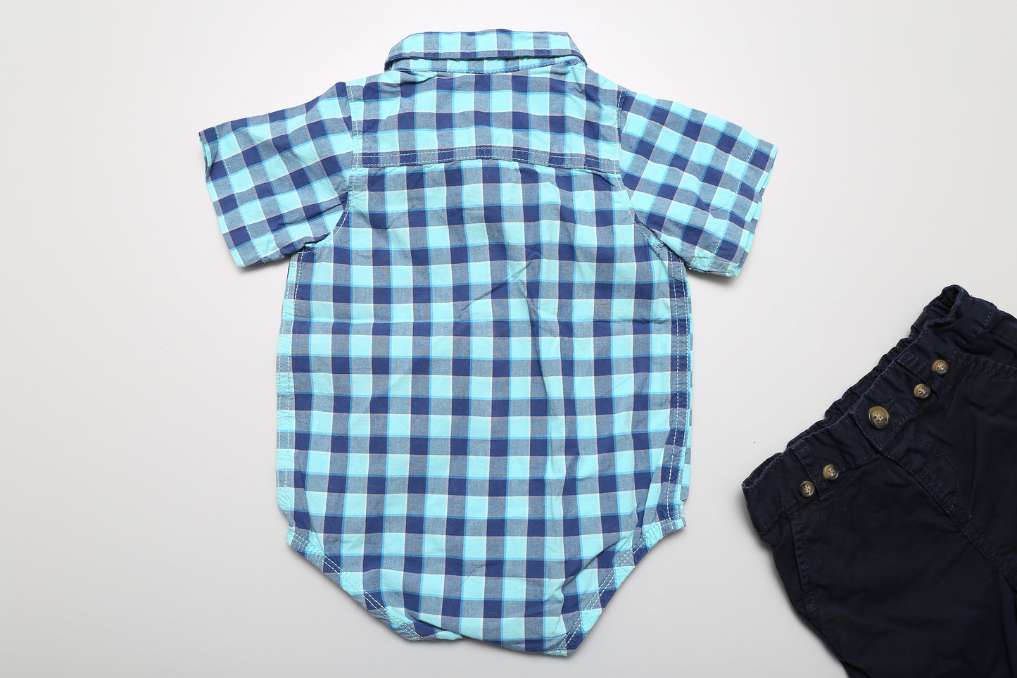 OshKosh Kurzarmbody mit Matalan Hose (86-92) - KlugeMutti