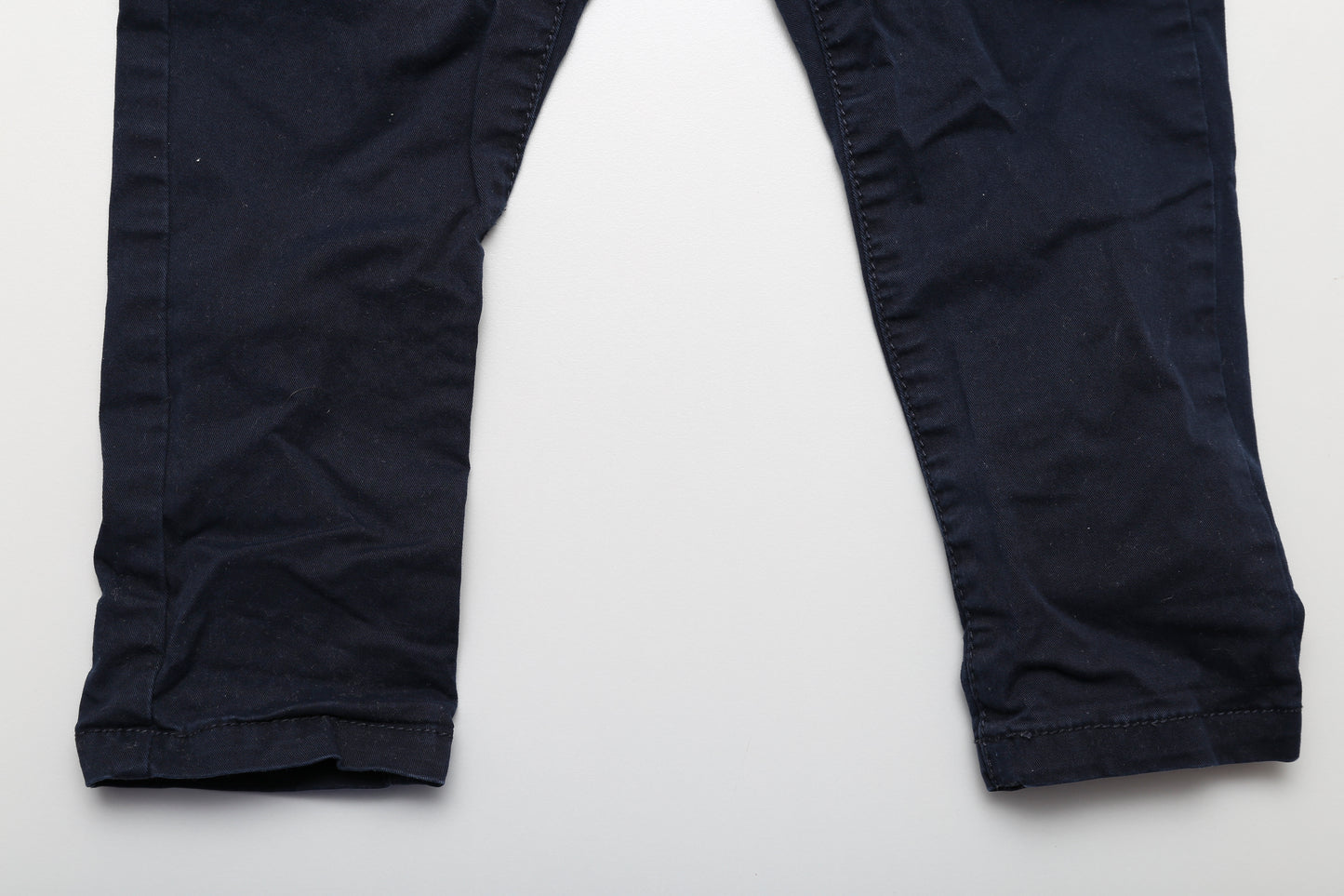 OshKosh Kurzarmbody mit Matalan Hose (86-92) - KlugeMutti