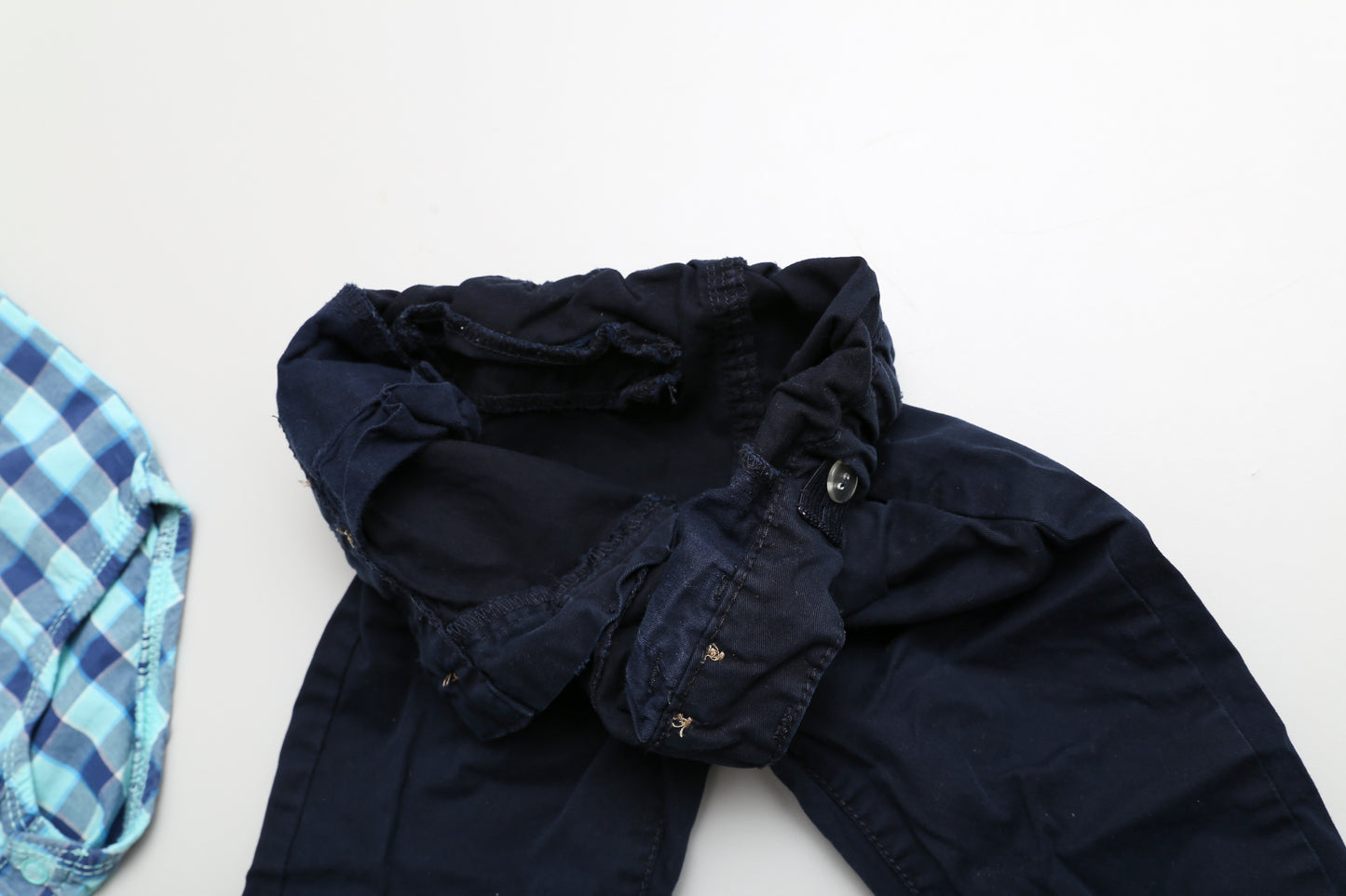 OshKosh Kurzarmbody mit Matalan Hose (86-92) - KlugeMutti