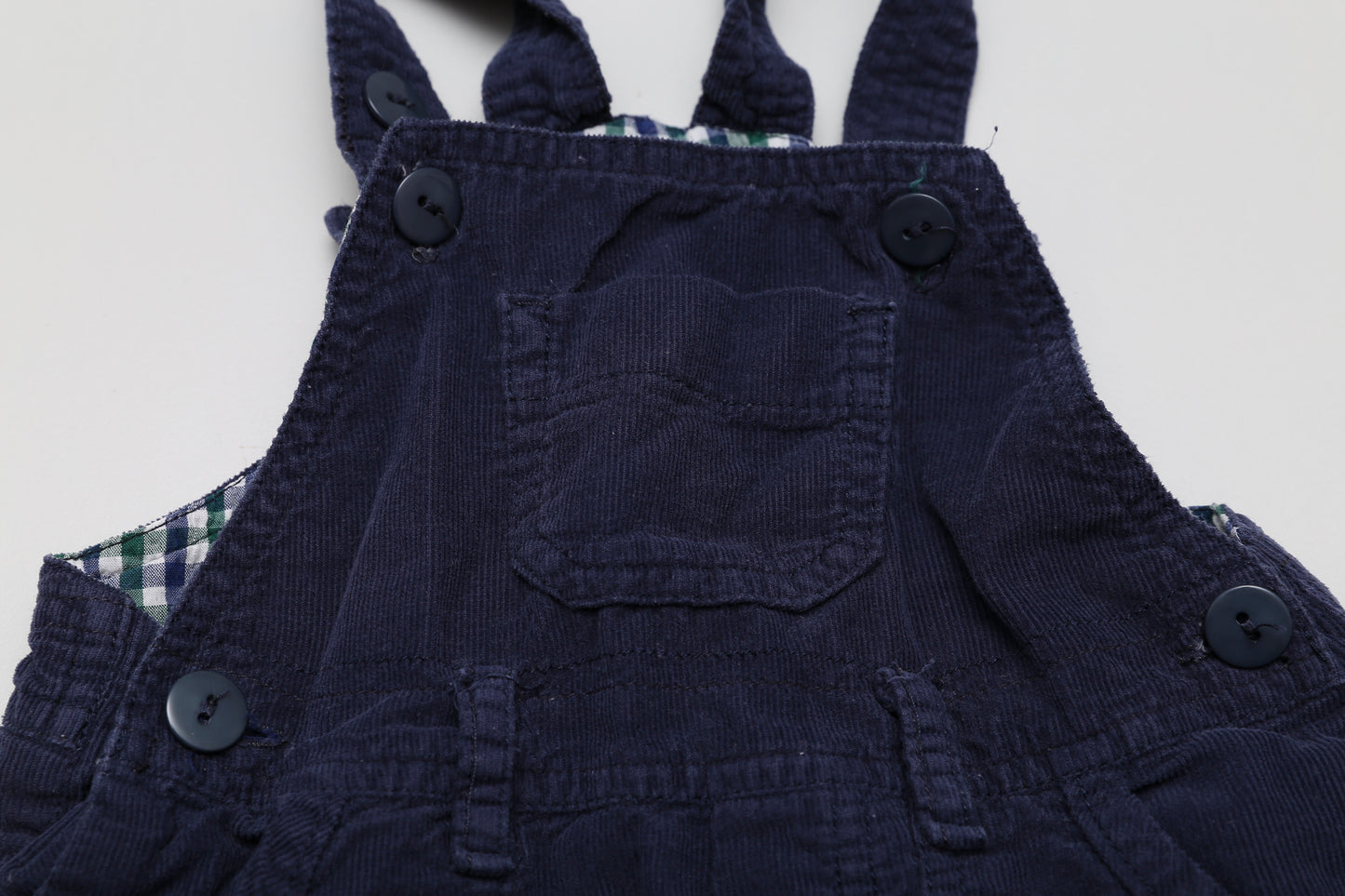Dunkelblaue Latzhose mit verstellbaren Trägern (86)