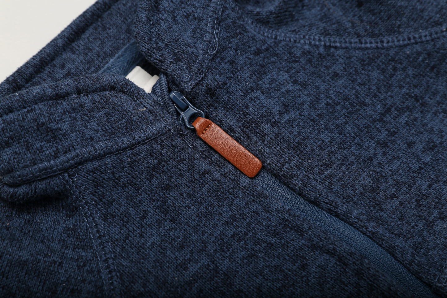 Dunkelblauer Pullover mit Reißverschluss (74) - KlugeMutti