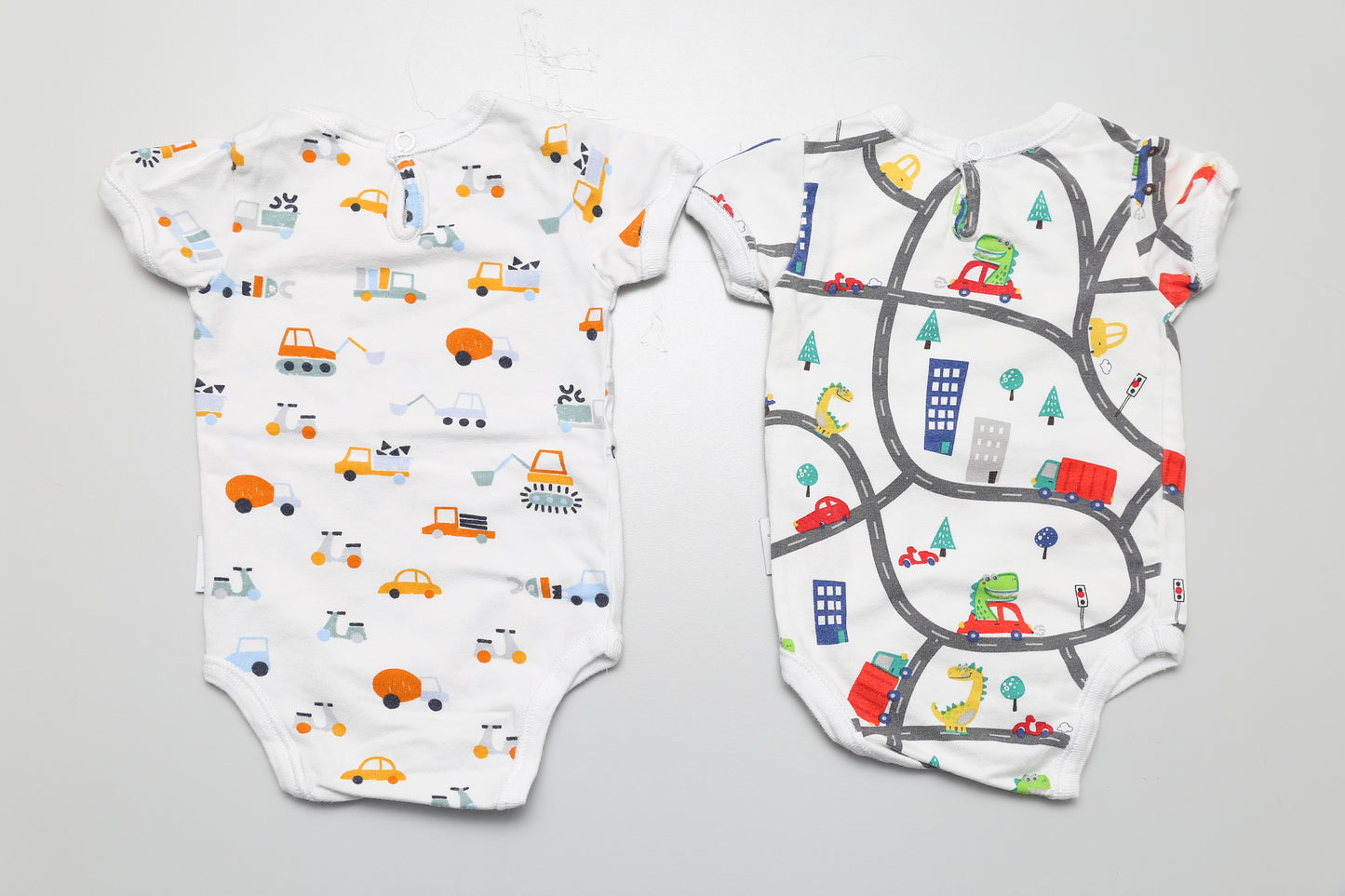 Kurzarm-Body-Set aus Bio-Baumwolle mit Auto- und Dino-Motiven (56)
