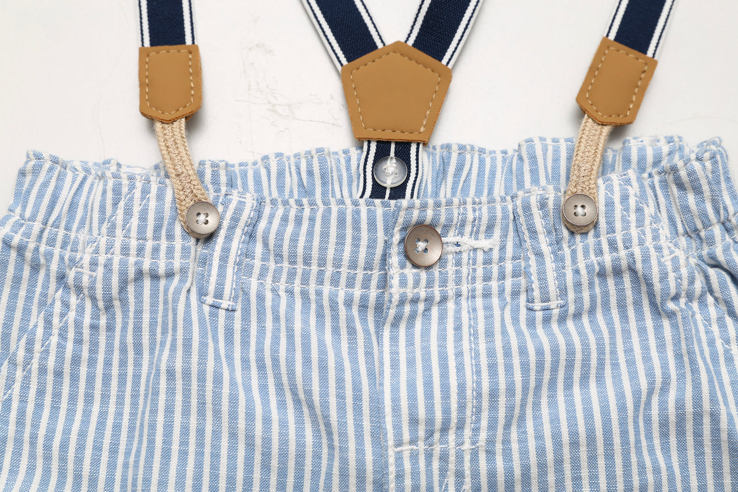 Blau-weiß Shorts mit abknöpfbaren Trägern (92) - KlugeMutti
