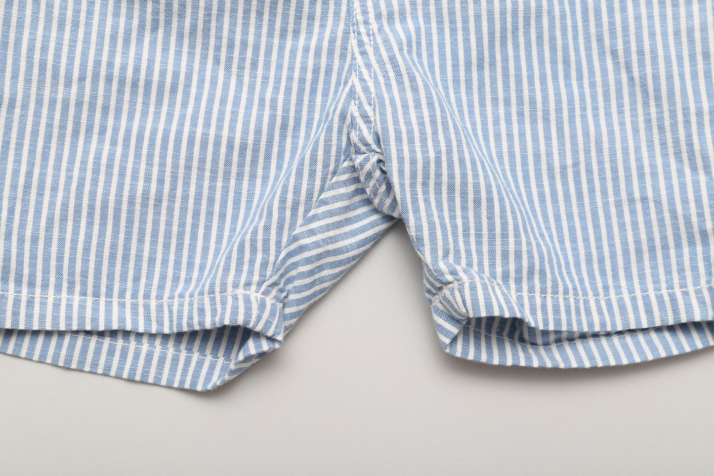 Blau-weiß Shorts mit abknöpfbaren Trägern (92) - KlugeMutti