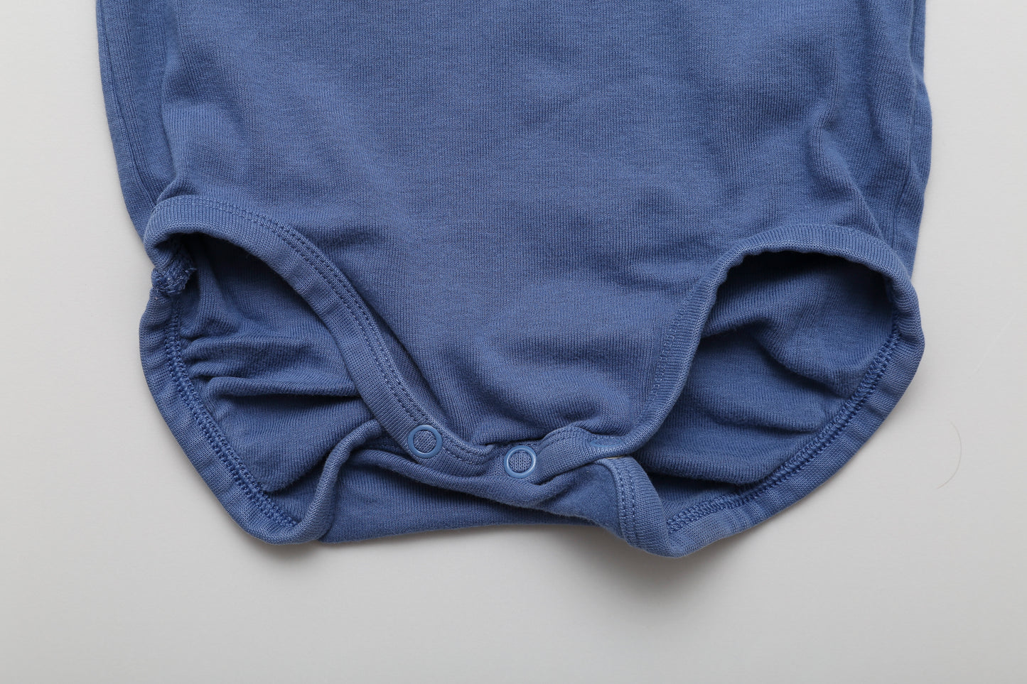 Dunkelblauer Kurzarm-Body aus Bio-Baumwolle (86)