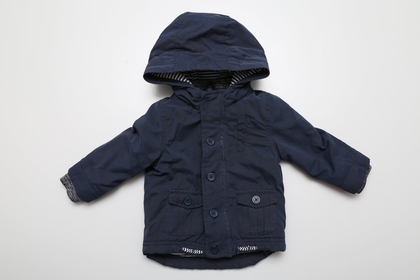 Dunkelblauer Frühling-/Herbst-Hoody-Jacke, Größe 74. Mit Reißverschluss und Knöpfen zum Schließen.