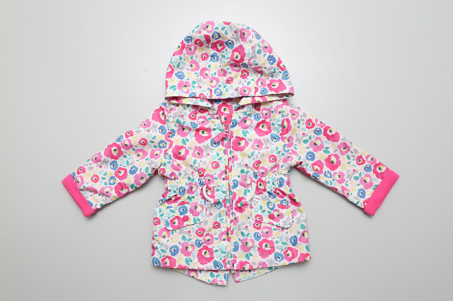 Geblümte Kapuzenjacke für Mädchen, Frühlingsjacke mit Reißverschluss, Größe 74.