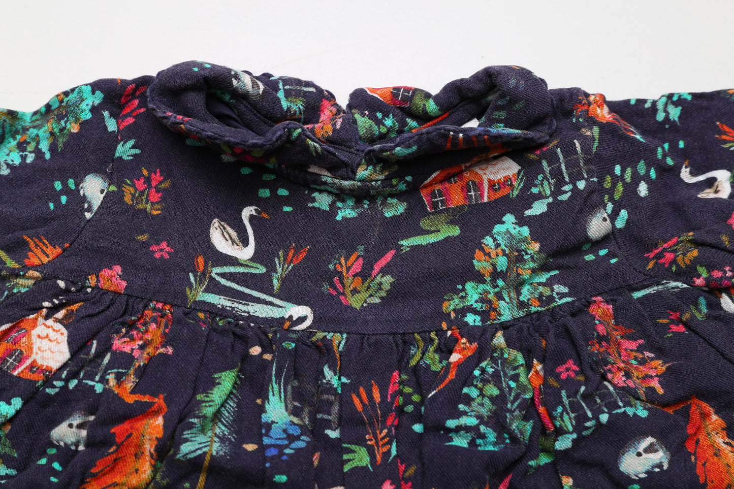 Wunderschönes Kleid mit gestricktem Pullover (68)