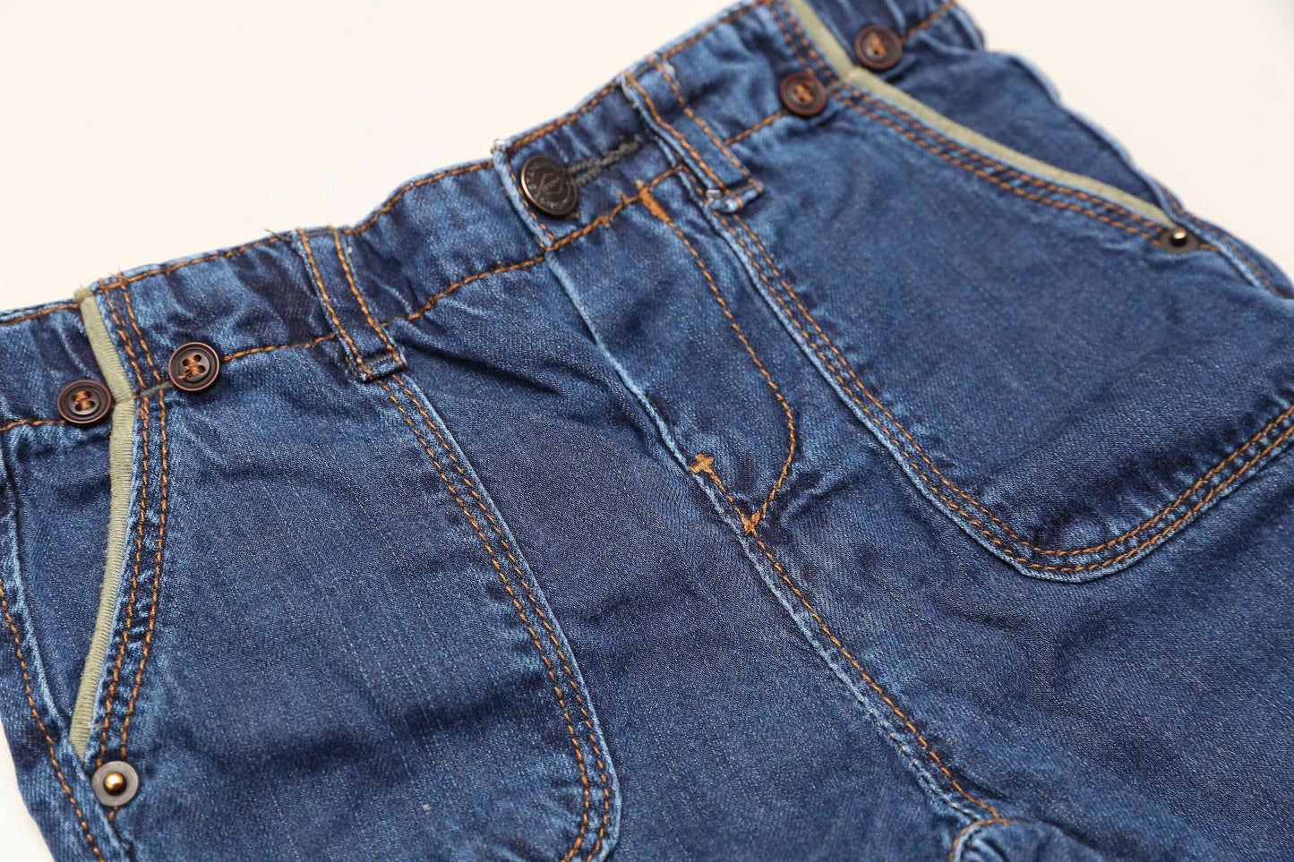 Gefütterte blaue Jeans mit verstellbarem Bund (80)