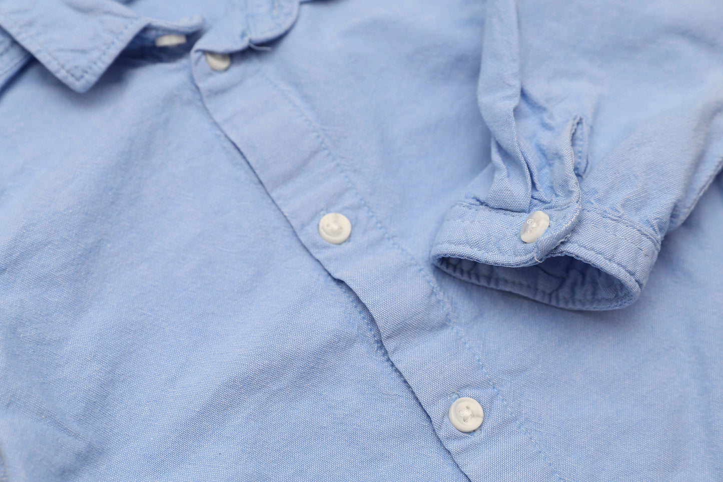 Blaues Hemd mit Knopfleiste – 100 % Baumwolle (80)