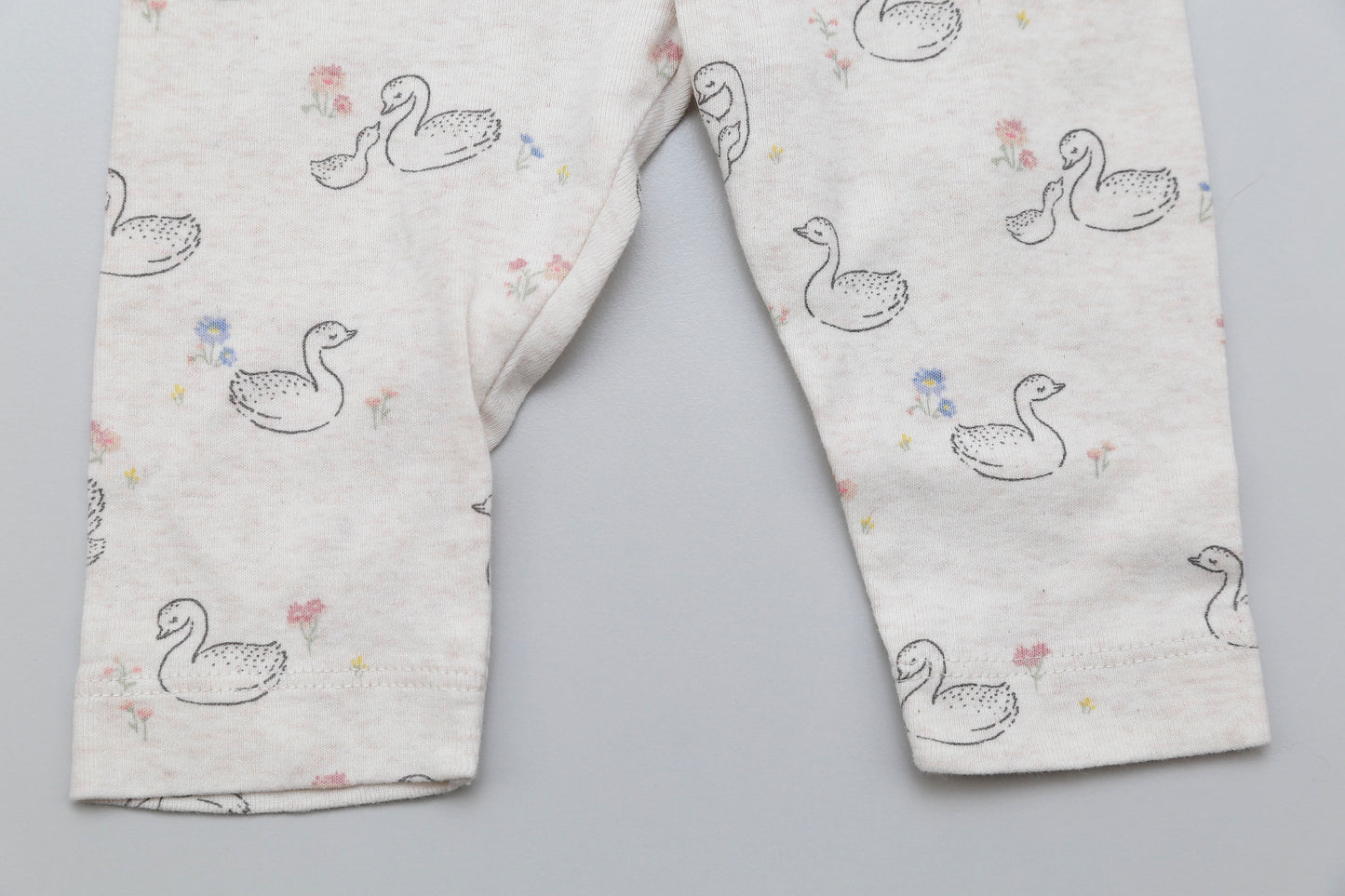 Beige Leggings mit Schwanenmuster (68)