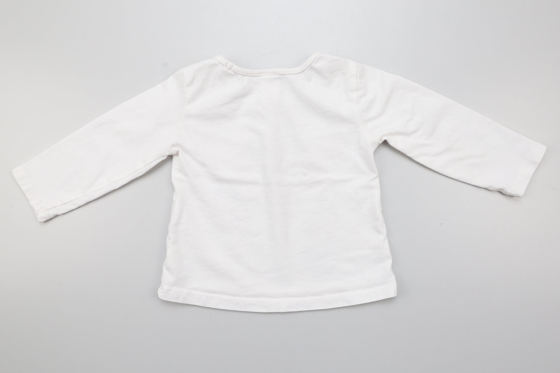 Weißes Langarmshirt mit Hasen (74) - KlugeMutti