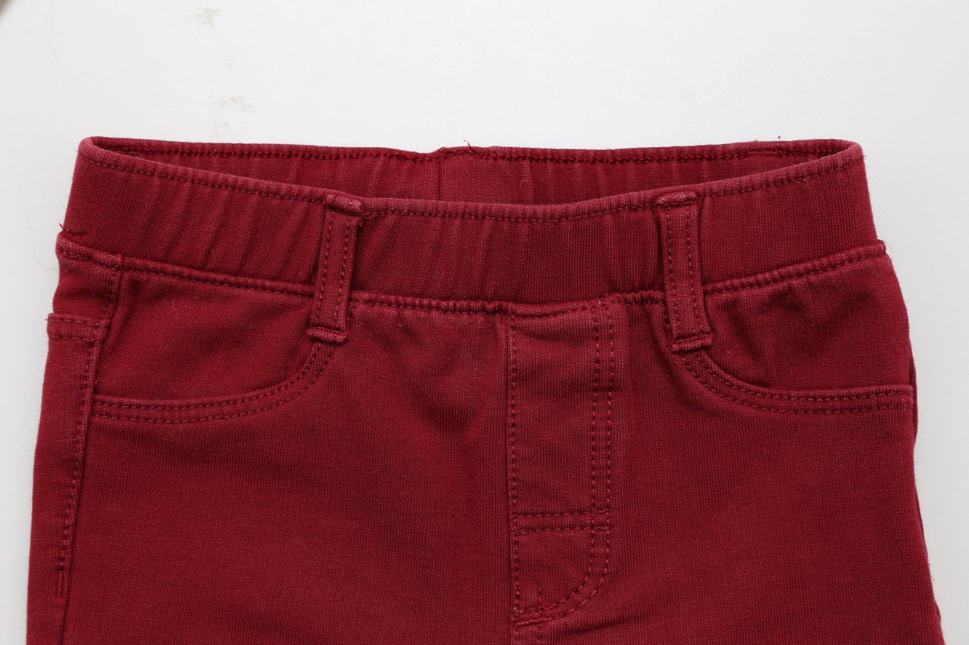 Mädchen Set in Bordeaux mit Blumenbluse (74) - KlugeMutti