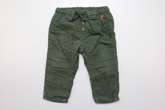 Gefütterte Cordhose in Grün (80)