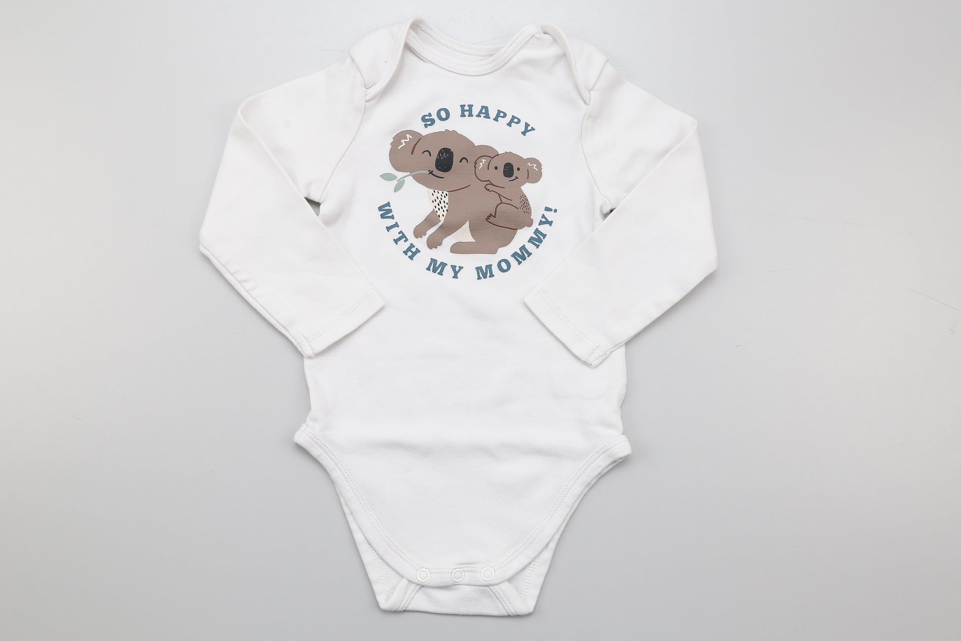 Langarmbody in Weiß mit Koala-Muster (80)