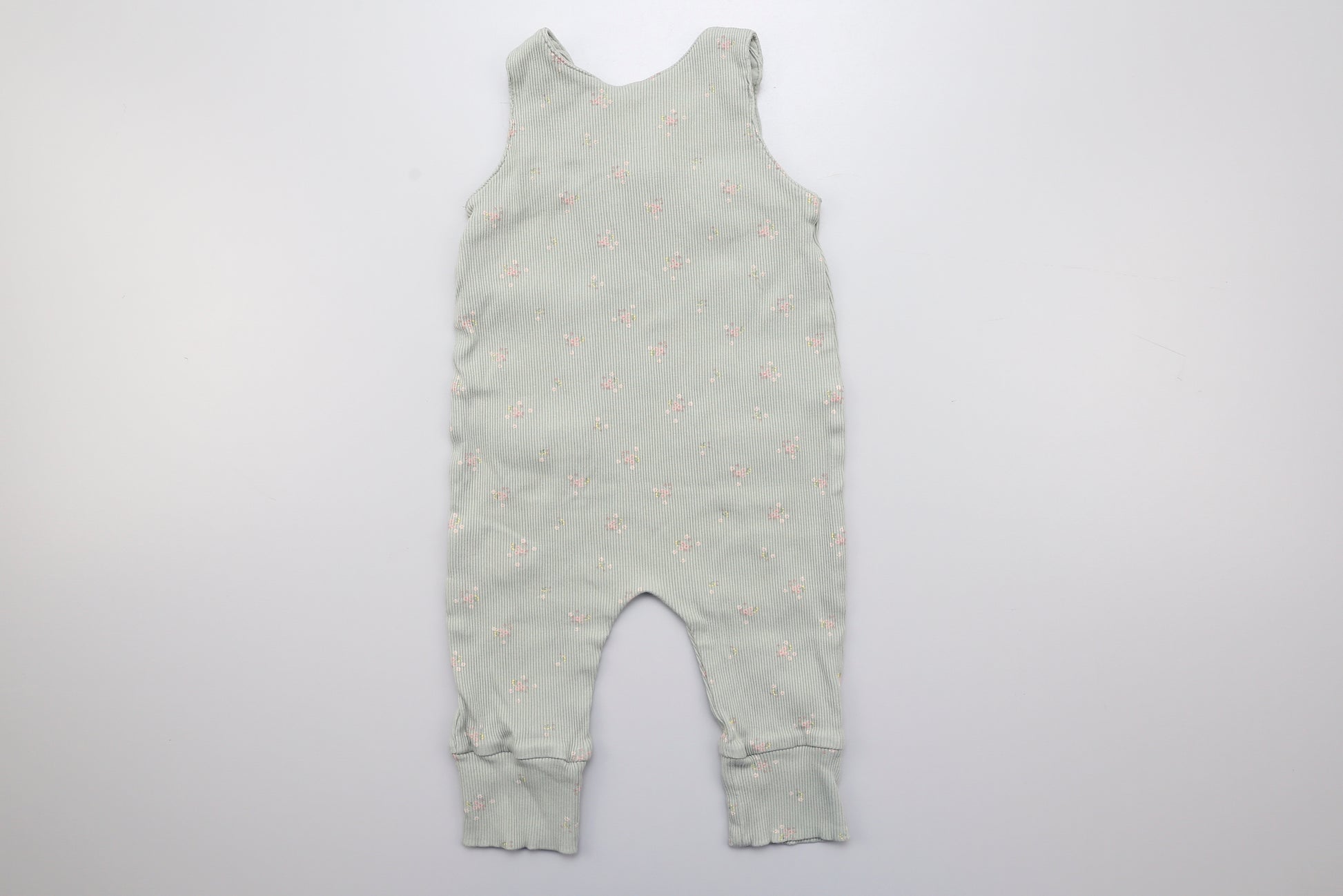 Hellgrüne Latzhose mit kleinen Blumenmuster (62) - KlugeMutti