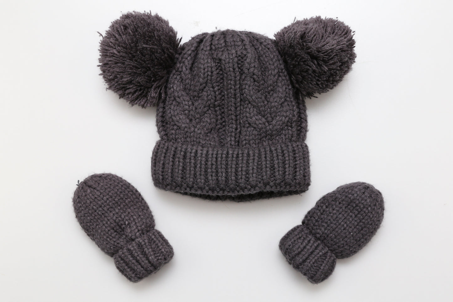 Strickmütze mit Bommel und passenden Fäustlingen (68) - KlugeMutti