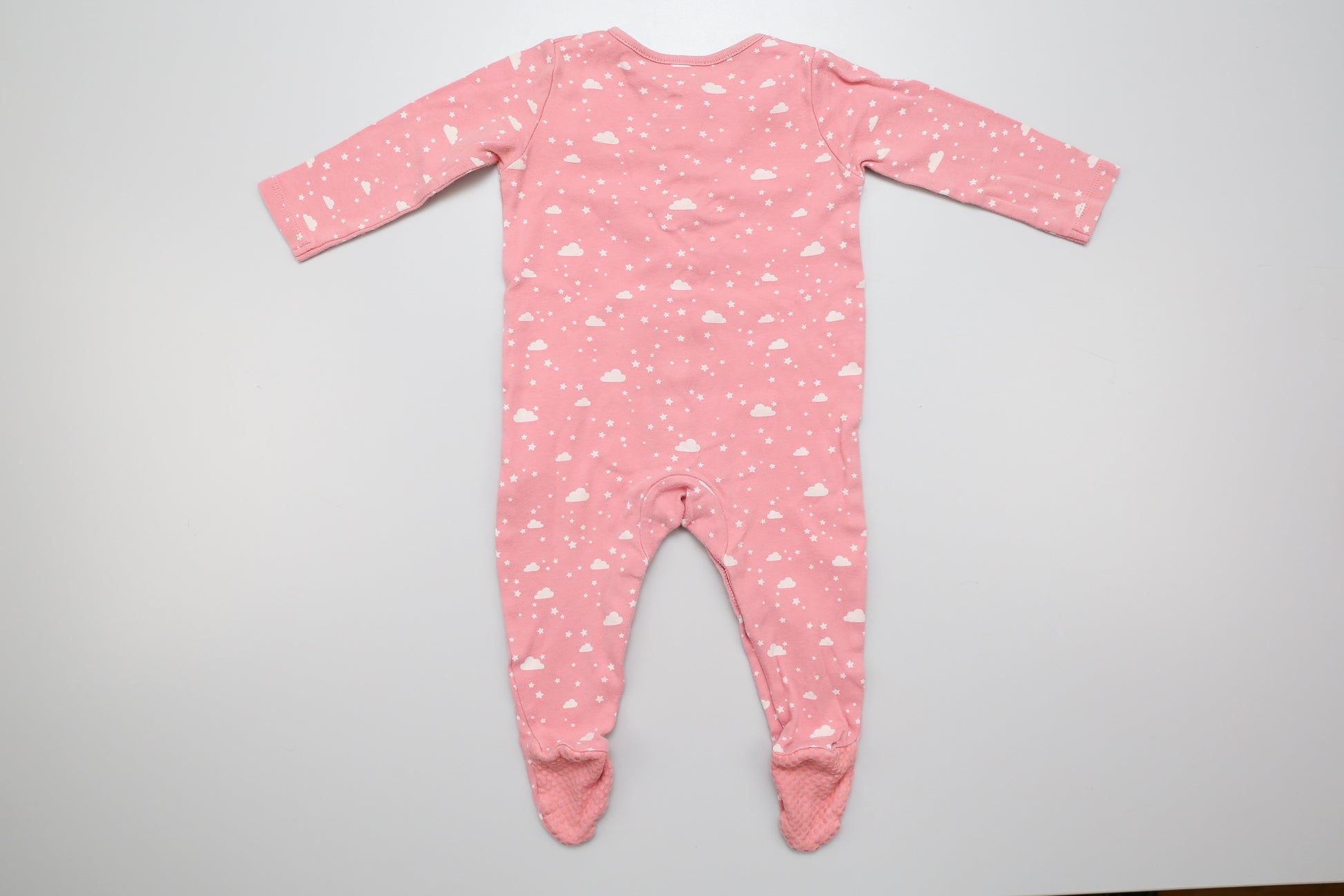 Set aus rosa Fußstramplern mit Streifen- und Wolkenmuster (80) - KlugeMutti