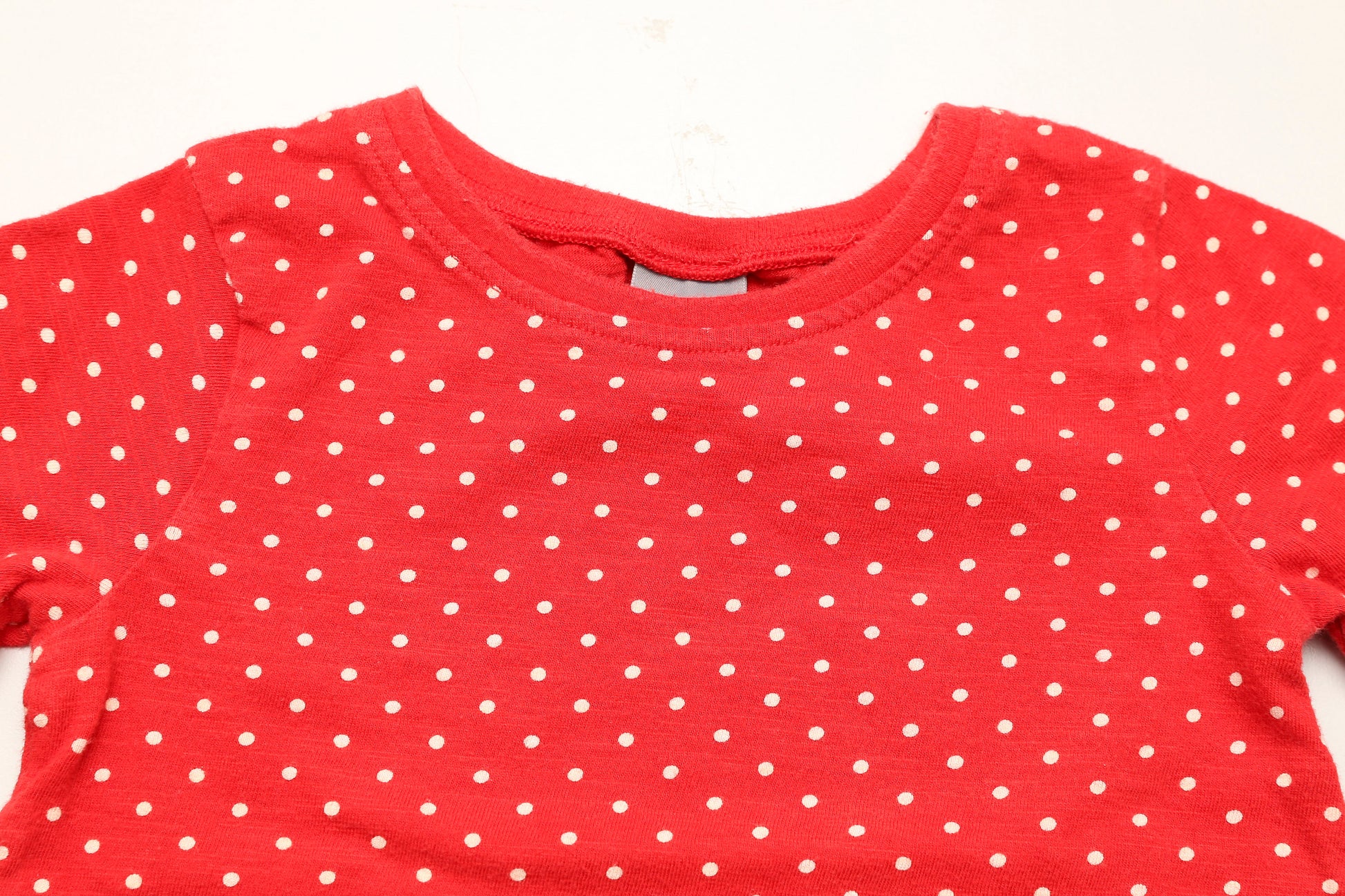 Rotes, gepunktetes Langarmshirt (80) - KlugeMutti