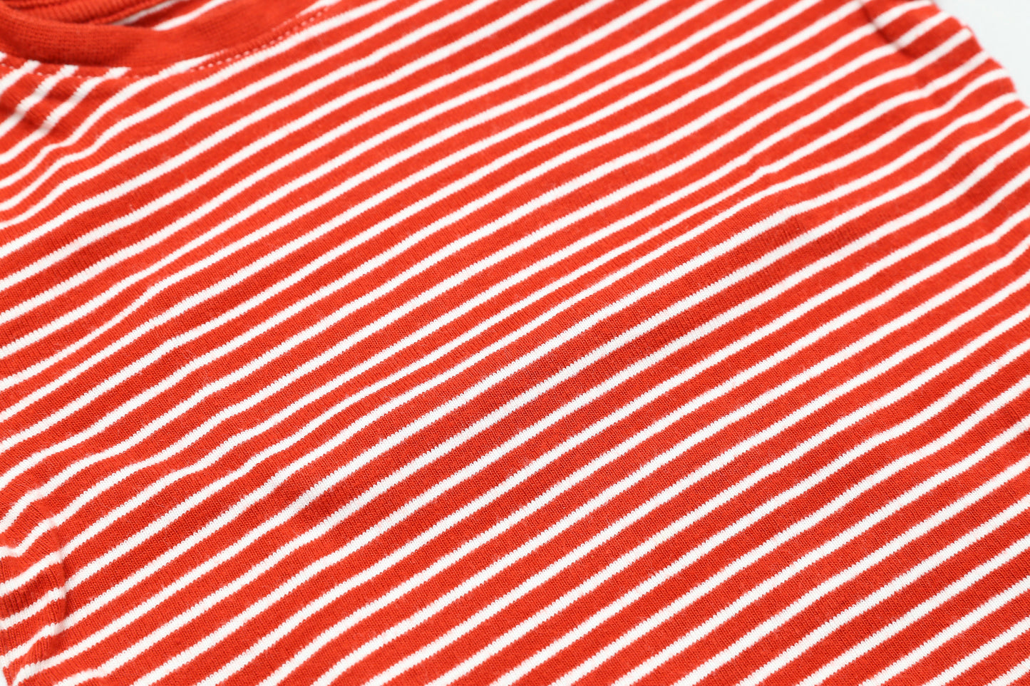 Gestreiftes, kurzärmeliges T-Shirt (80) - KlugeMutti