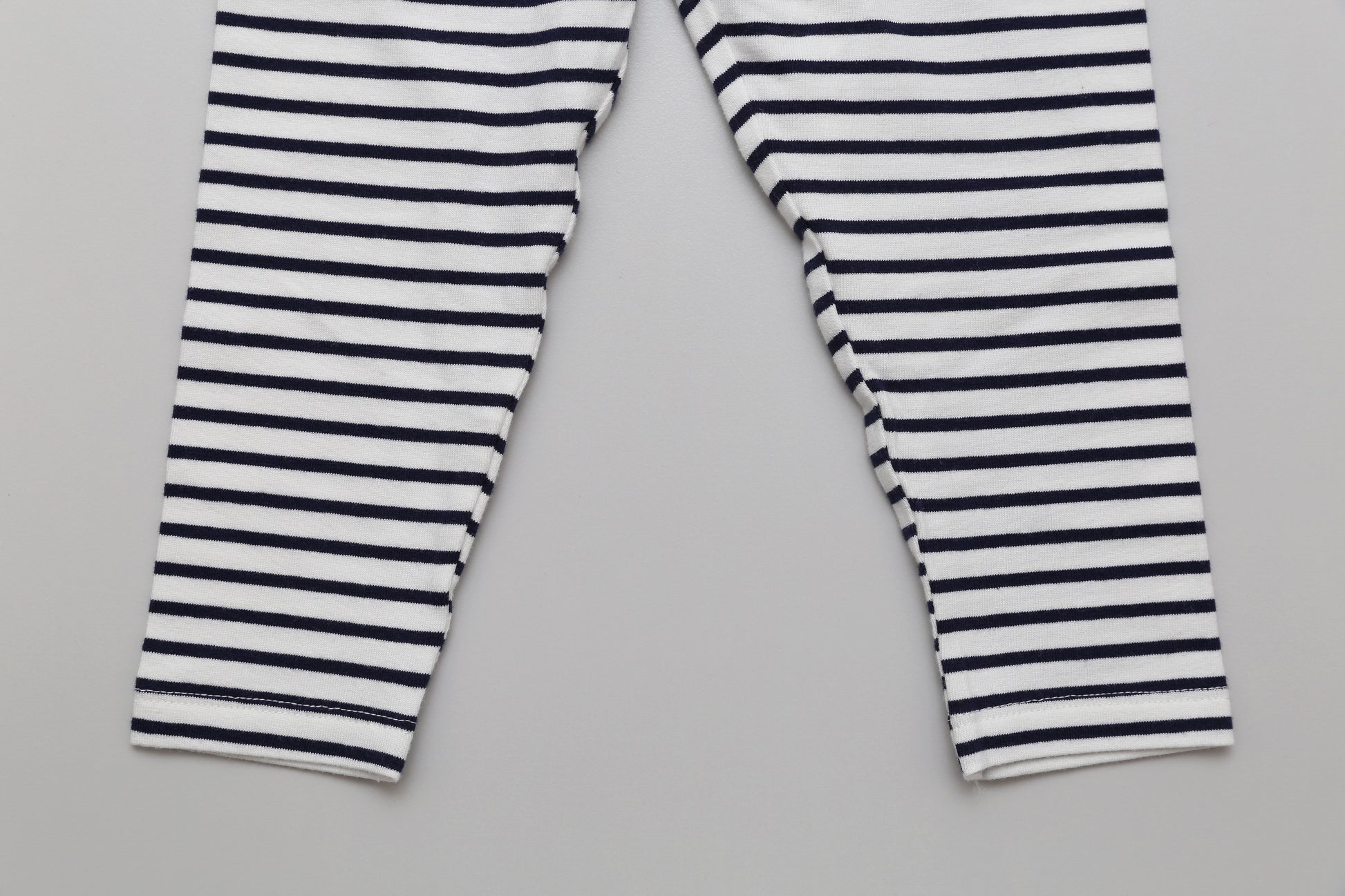 Weiß-schwarz gestreifte Leggings (80) - KlugeMutti