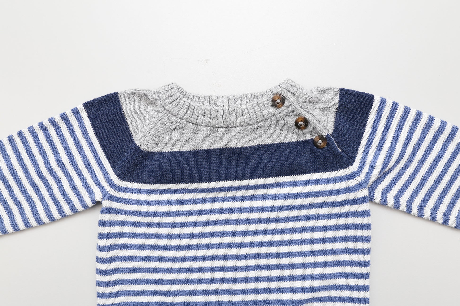 Blau-weiß gestreifter Strickpullover (68) - KlugeMutti